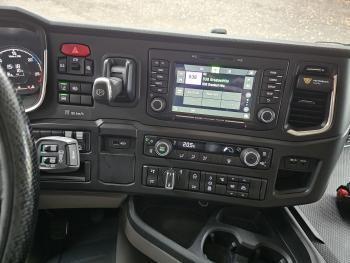 Scania R520 V8 6x2/4 / EPSILON CRANE + HOOKLIFT